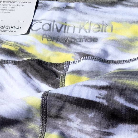 CALVIN KLEIN Performance high waist athletic shorts Biking,running, yoga - Picture 2 of 3